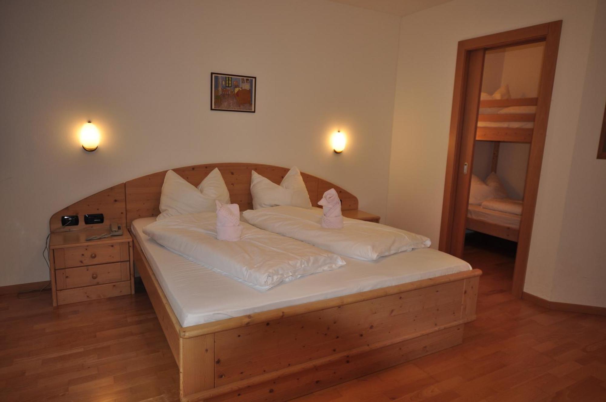 Hotel Alpin Colle Isarco Værelse billede