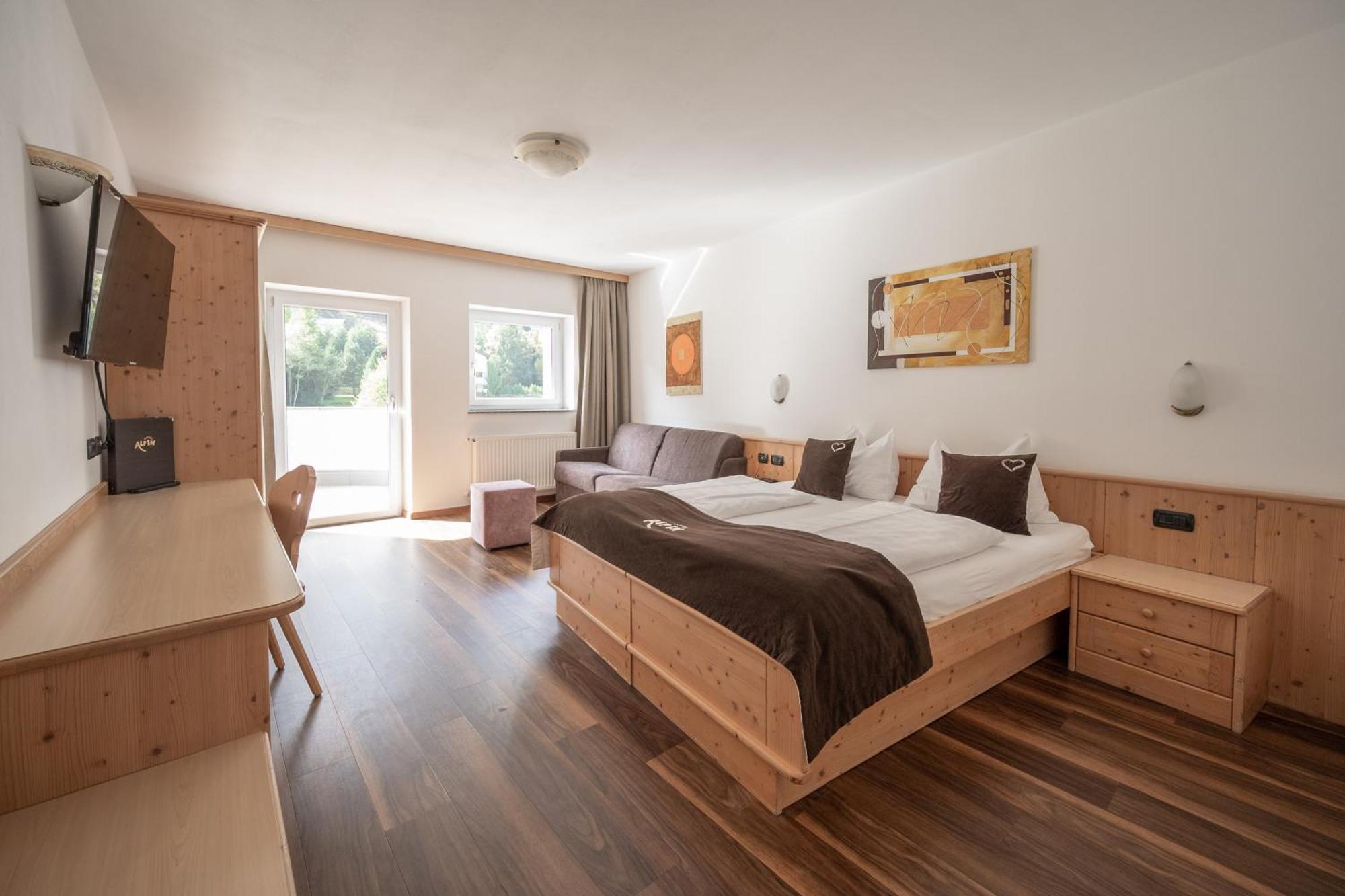 Hotel Alpin Colle Isarco Eksteriør billede