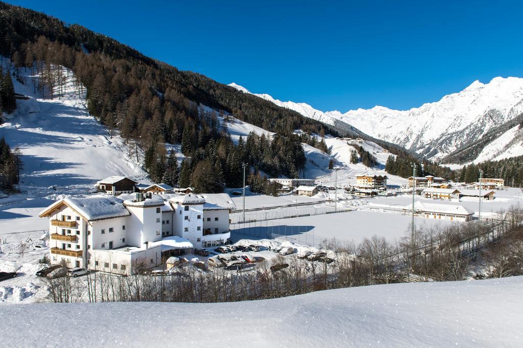 Hotel Alpin Colle Isarco Eksteriør billede