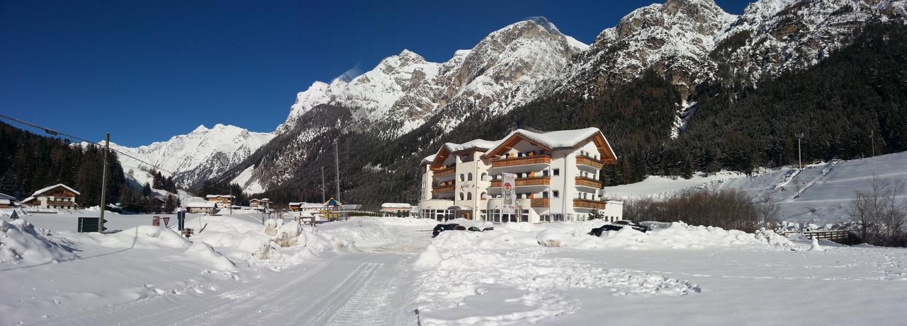 Hotel Alpin Colle Isarco Eksteriør billede