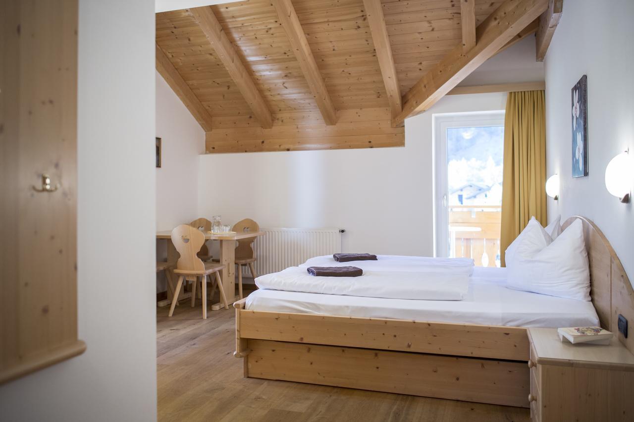 Hotel Alpin Colle Isarco Eksteriør billede
